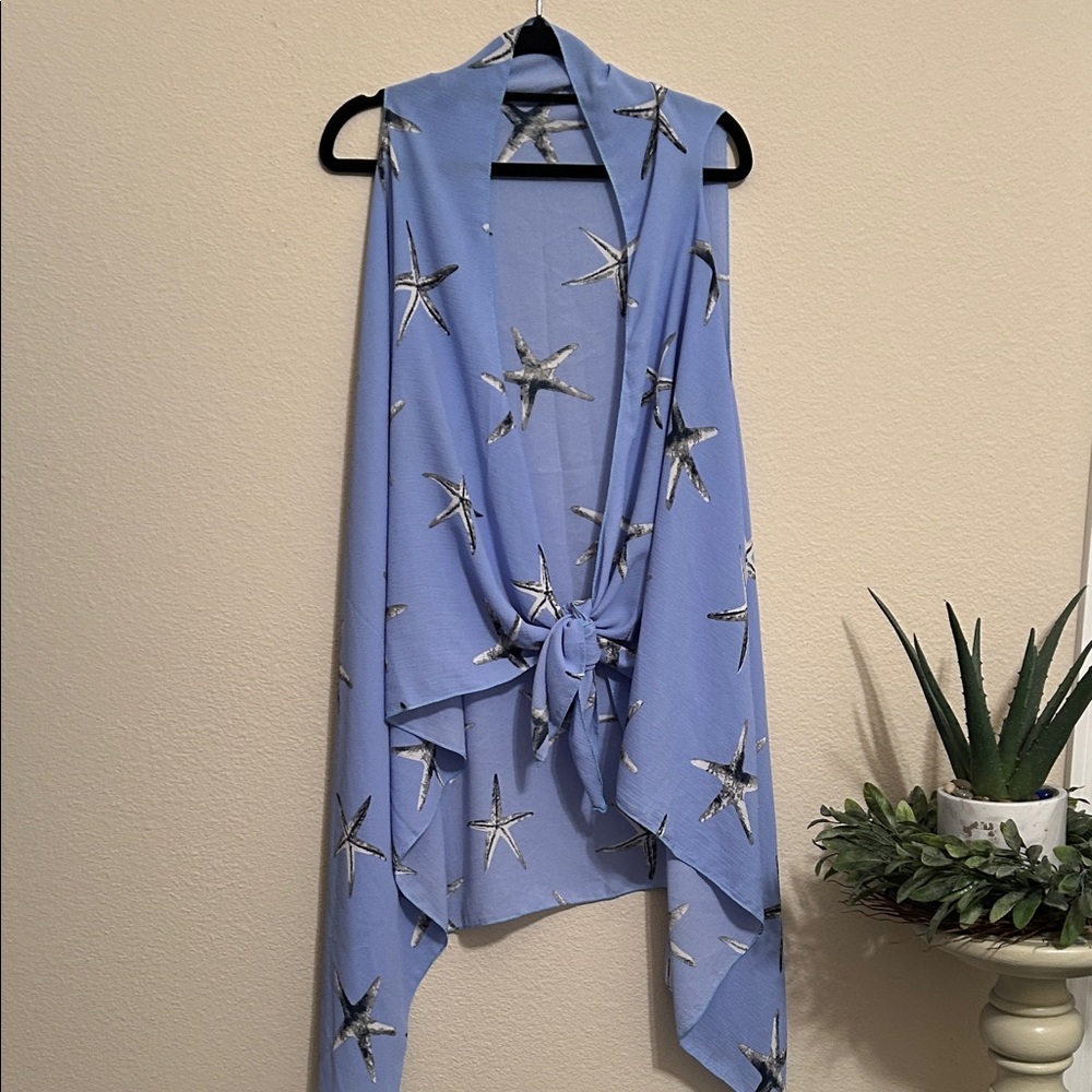 ☀️ 3 $15 Items for $25 ☀️ Blue Starfish Print Sleeveless Shawl/Beach Cover-Up